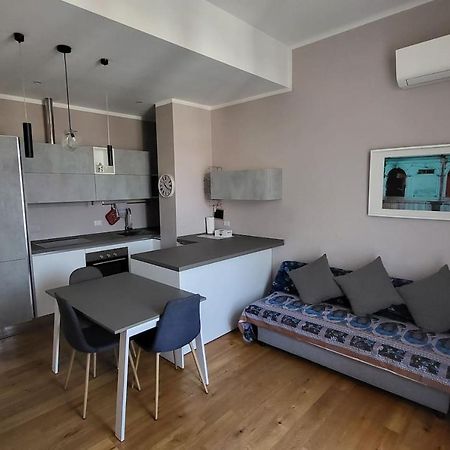 Central And Cosy Apartament ボローニャ エクステリア 写真