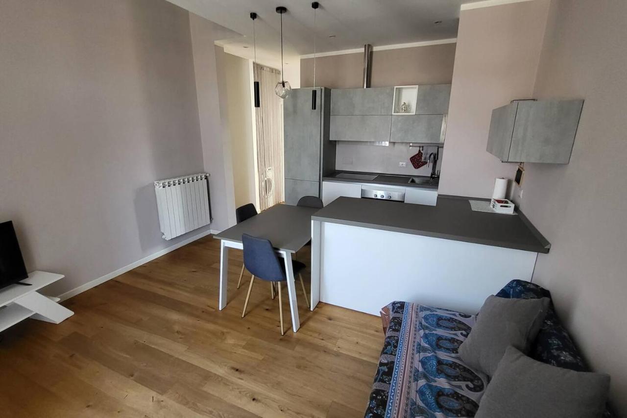 Central And Cosy Apartament ボローニャ エクステリア 写真