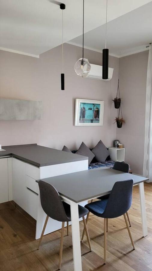 Central And Cosy Apartament ボローニャ エクステリア 写真