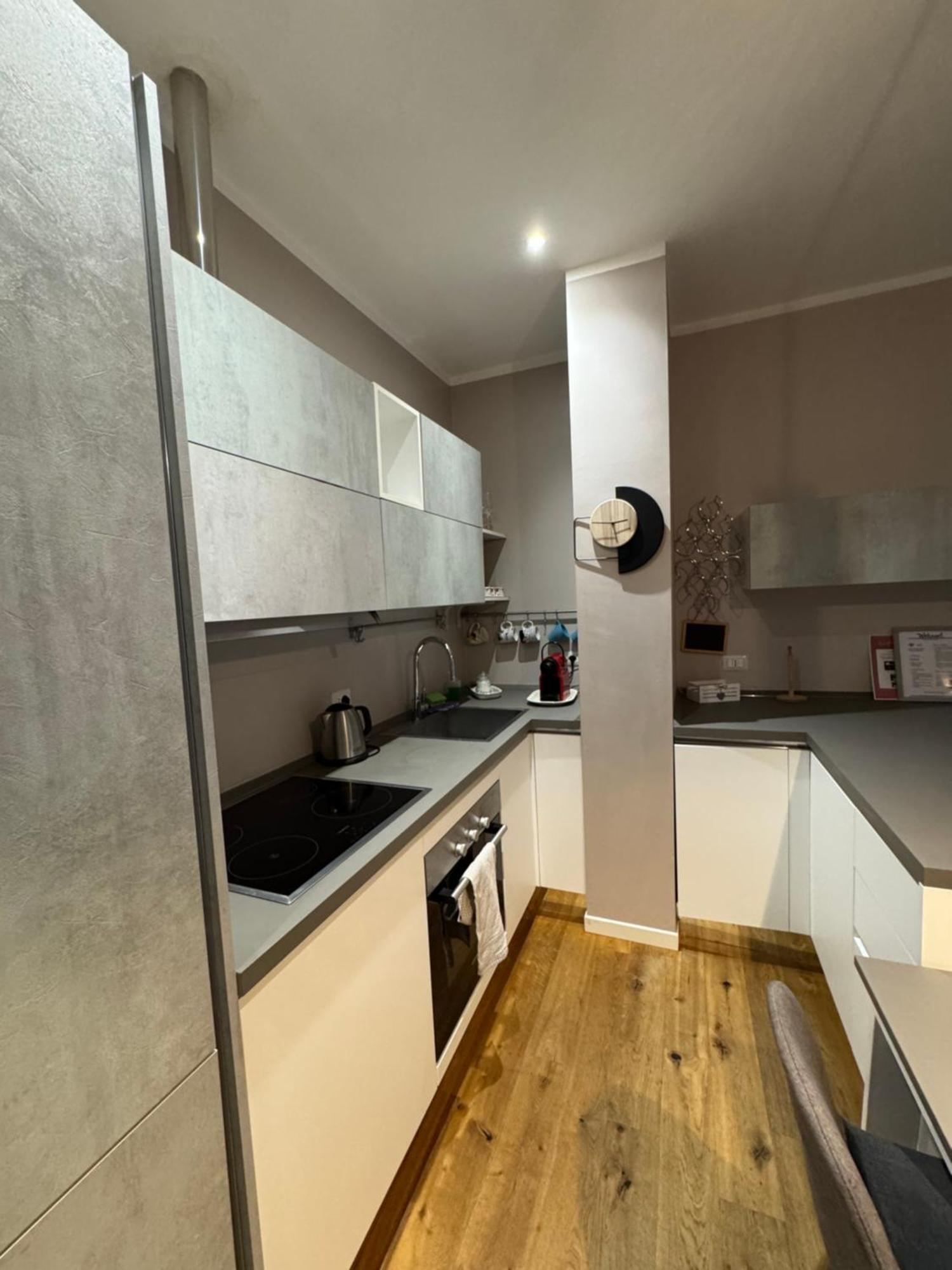 Central And Cosy Apartament ボローニャ エクステリア 写真