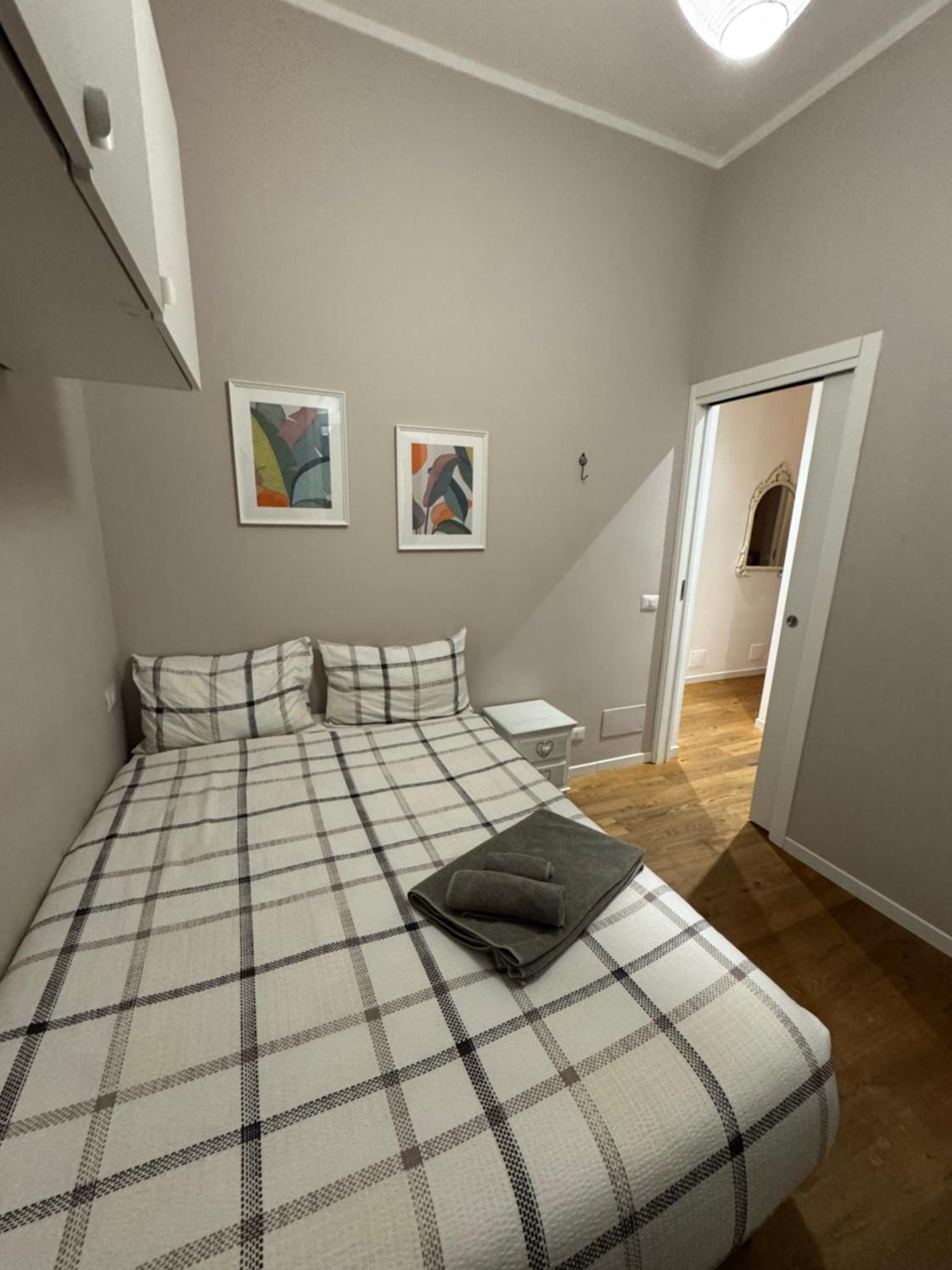 Central And Cosy Apartament ボローニャ エクステリア 写真