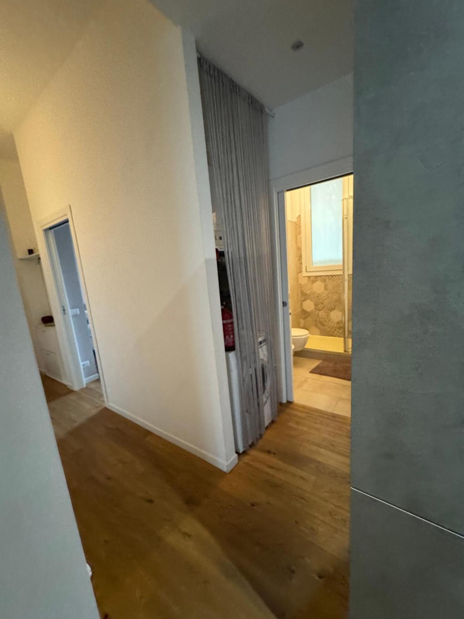 Central And Cosy Apartament ボローニャ エクステリア 写真