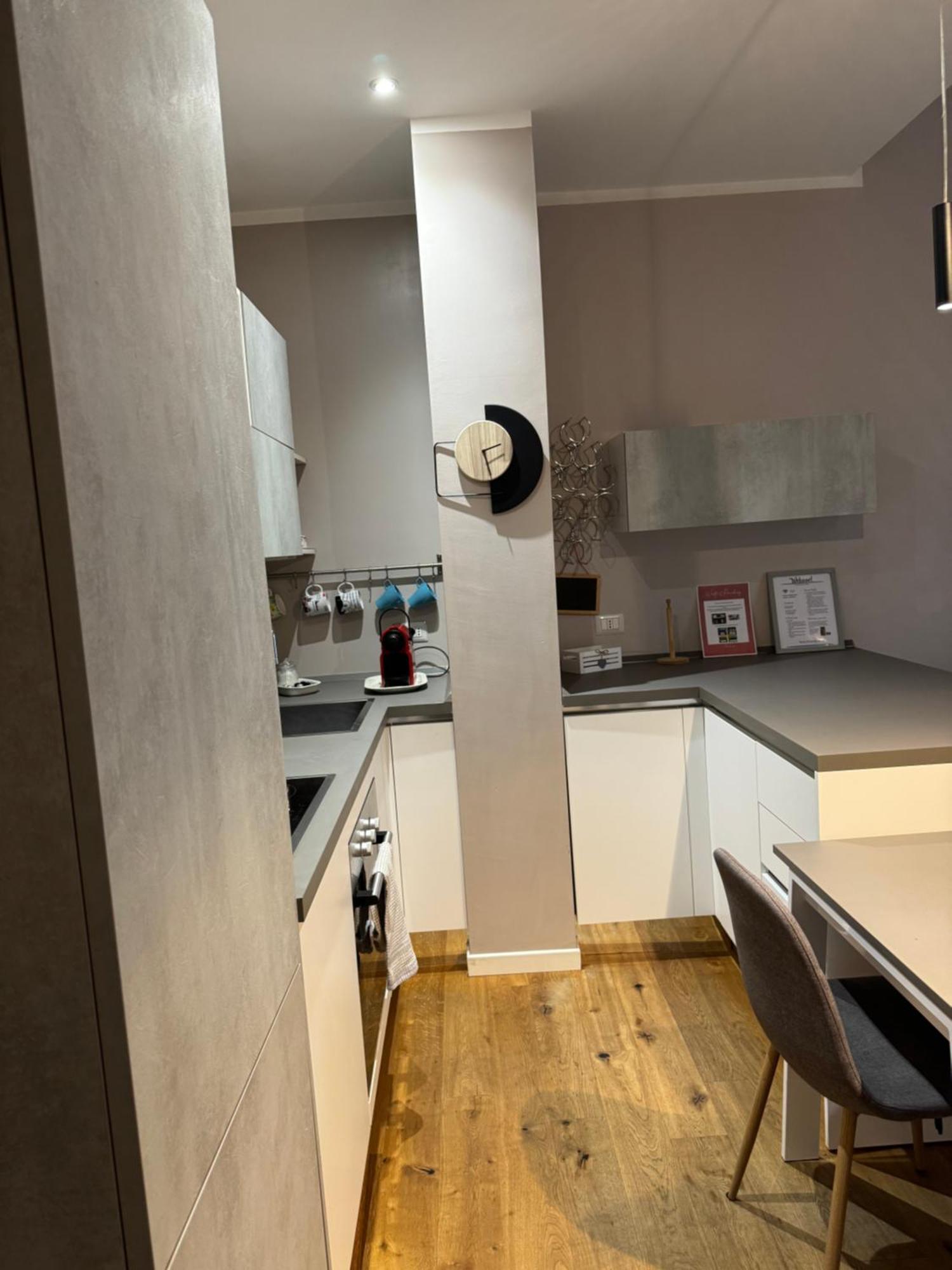 Central And Cosy Apartament ボローニャ エクステリア 写真